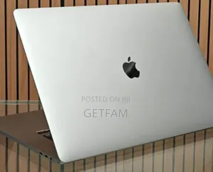 New Laptop Apple MacBook Pro 2019 16GB Intel Core I7 SSD 512GB