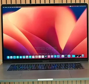 New Laptop Apple MacBook Pro 2019 16GB Intel Core I7 SSD 512GB