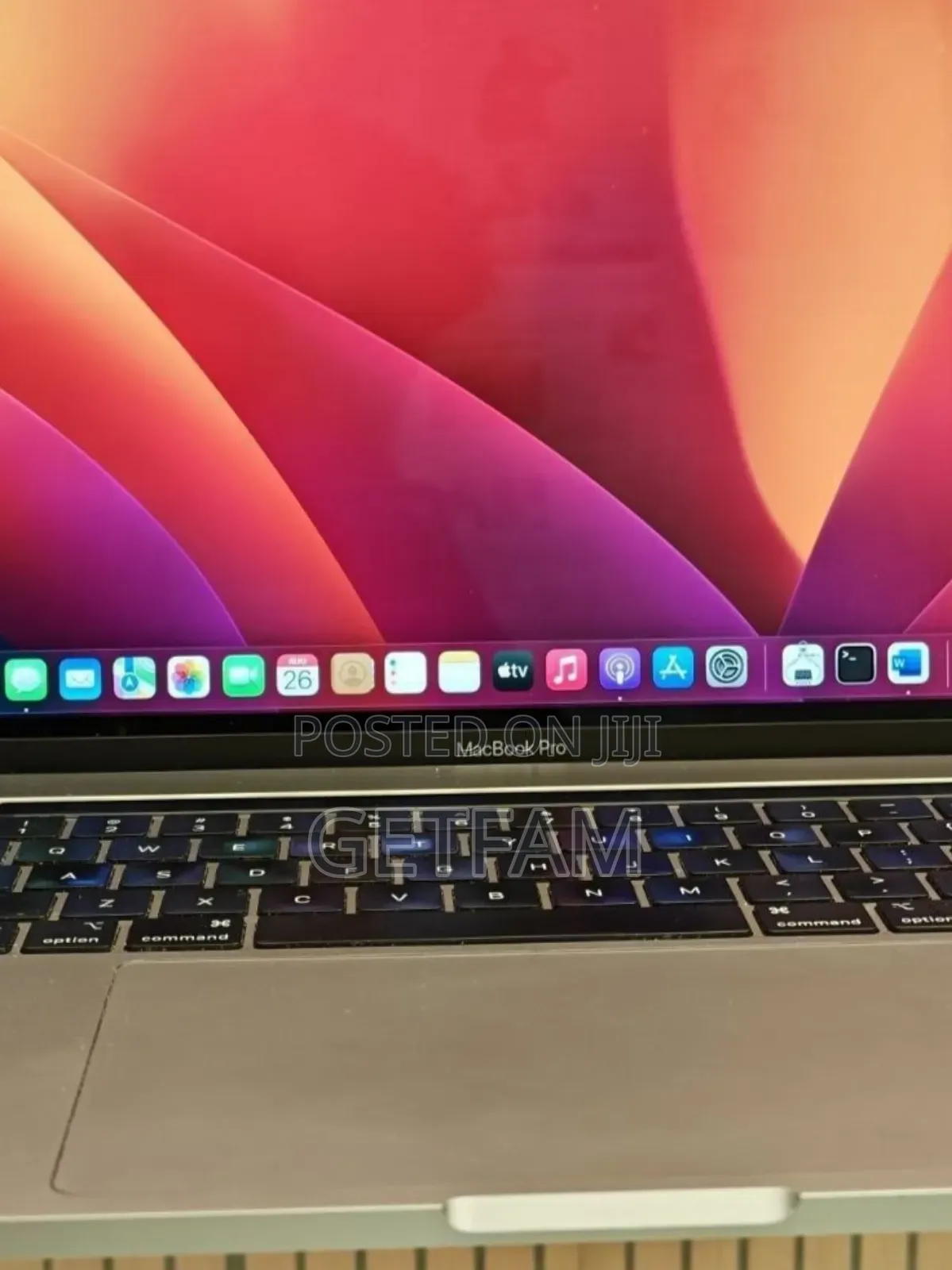 New Laptop Apple MacBook Pro 2019 16GB Intel Core I7 SSD 512GB