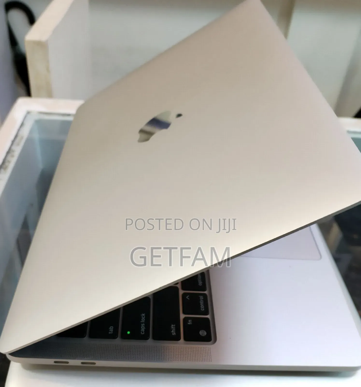 New Laptop Apple MacBook Air 2020 M1 16GB Apple M1 Pro SSD 512GB