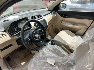 Suzuki Dzire 2022 Silver