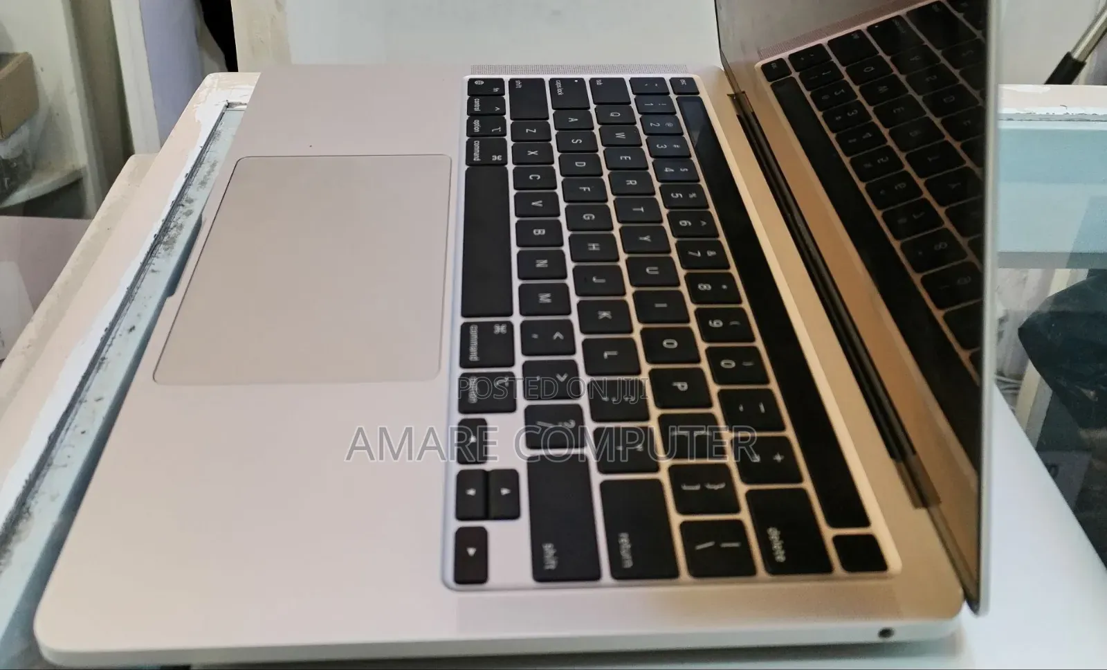 New Laptop Apple MacBook Pro M1 16GB Apple M1 Pro SSD 512GB