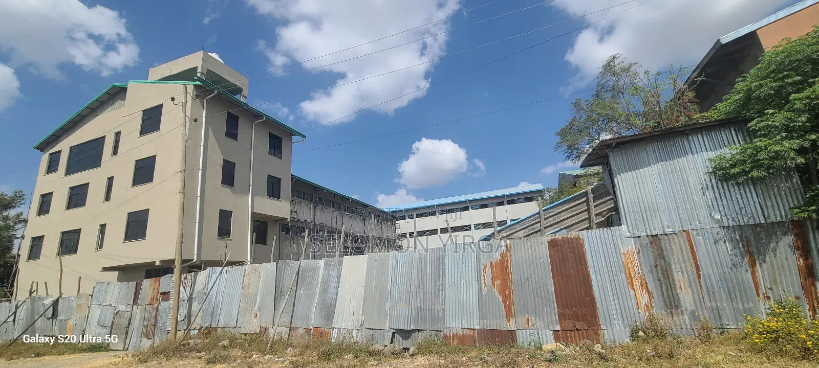 የሚሸጥ መጋዘን Sel