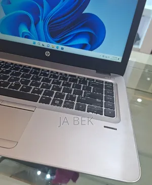 New Laptop HP EliteBook 840 G3 8GB Intel Core I5 SSHD (Hybrid) 1.5T