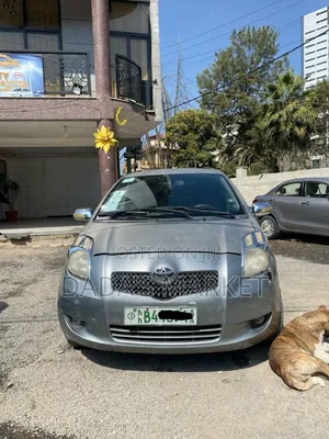 Photo - Toyota Yaris 2007 Gray