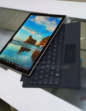 New Laptop Microsoft Surface 4GB Intel Core I5 SSD 128GB