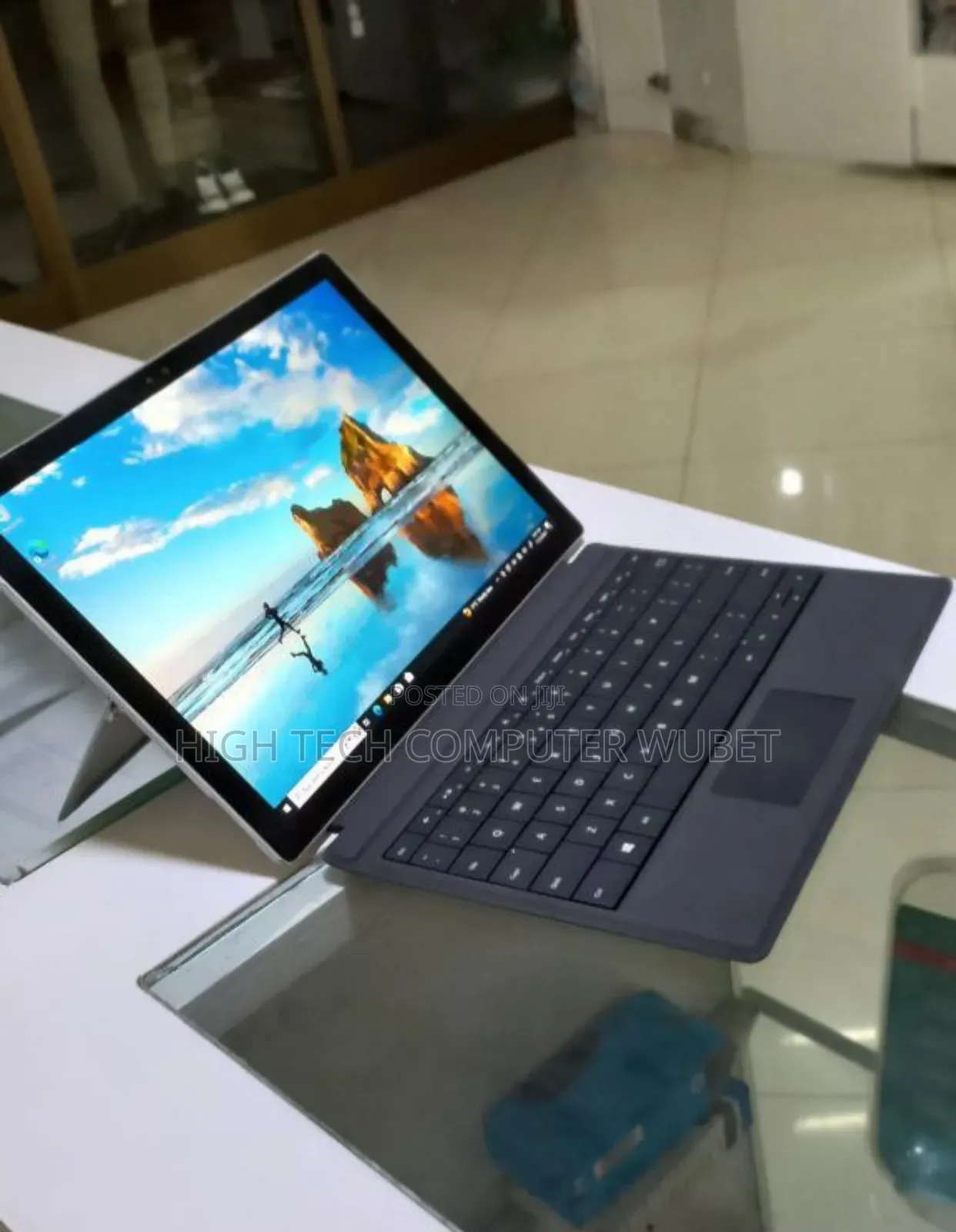 New Laptop Microsoft Surface 4GB Intel Core I5 SSD 128GB