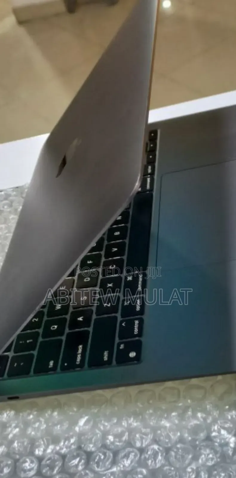 New Laptop Apple MacBook Air 2020 M1 8GB Apple M1 SSD 256GB