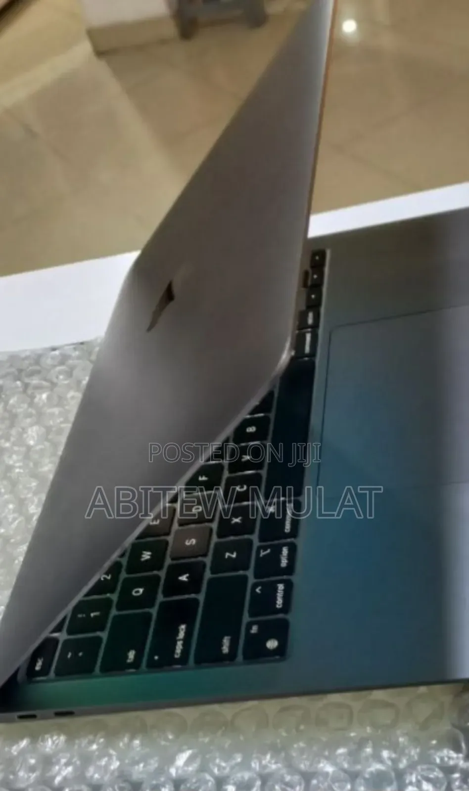 New Laptop Apple MacBook Air 2020 M1 8GB Apple M1 SSD 256GB