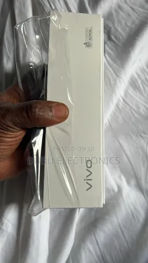 New Vivo Y300 256 GB Silver