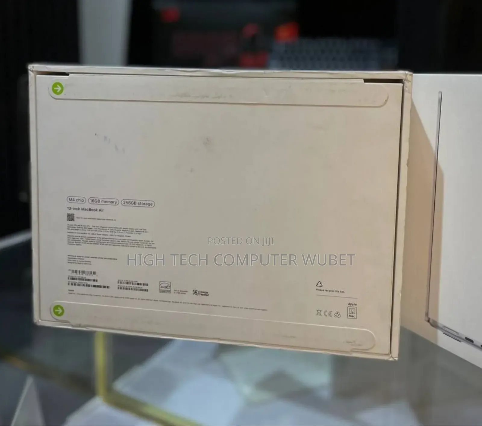 New Laptop Apple MacBook Air 2025 M4 13-Inch 16GB Apple M4 SSD 256GB