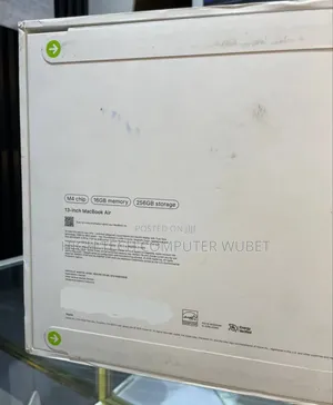 New Laptop Apple MacBook Air 2025 M4 13-Inch 16GB Apple M4 SSD 256GB