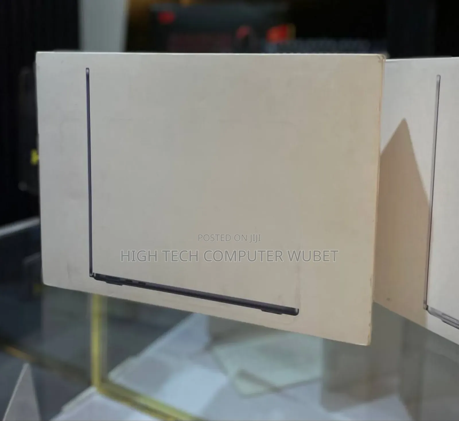 New Laptop Apple MacBook Air 2025 M4 13-Inch 16GB Apple M4 SSD 256GB