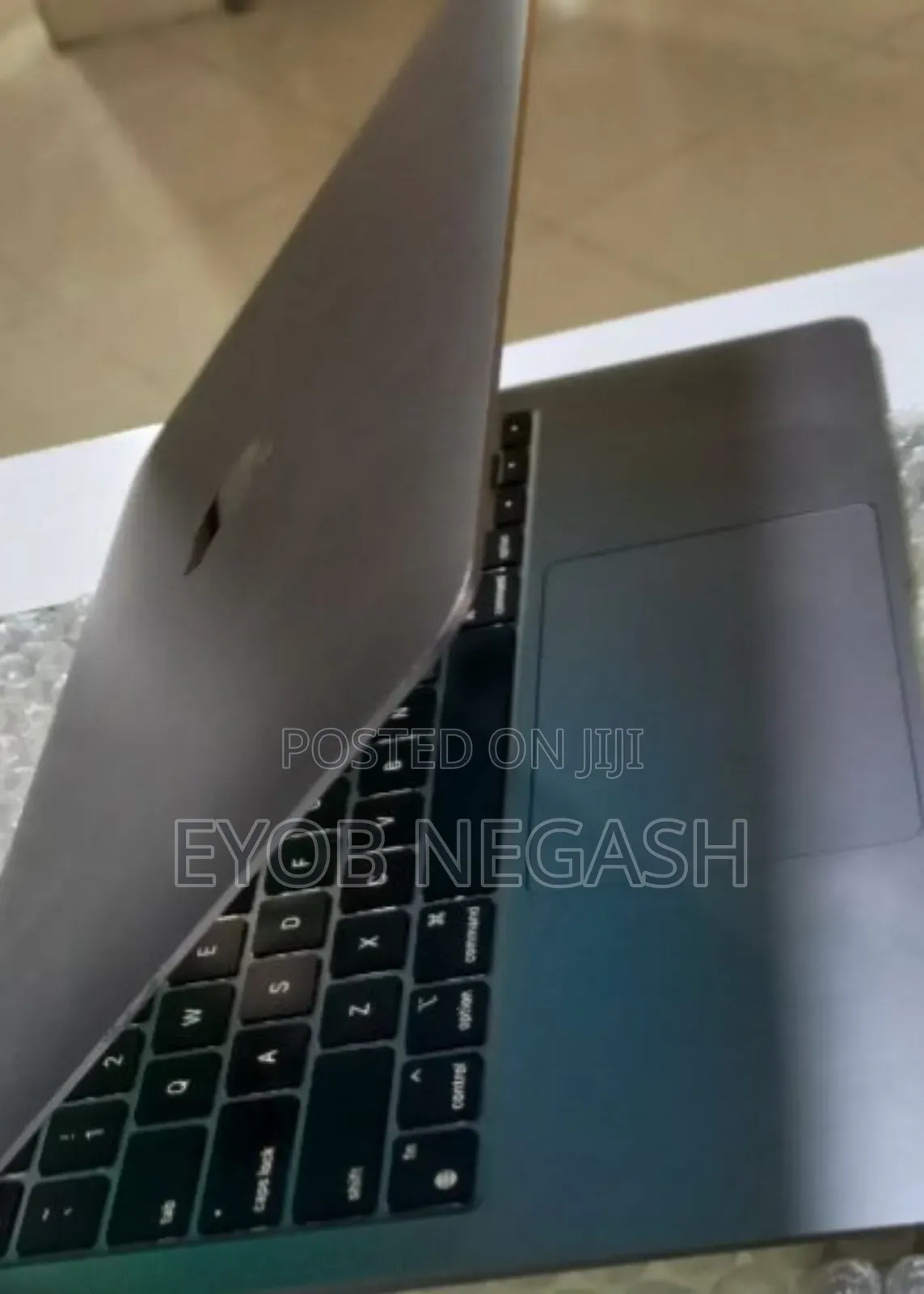 New Laptop Apple MacBook Air 2020 M1 8GB Apple M1 SSD 256GB