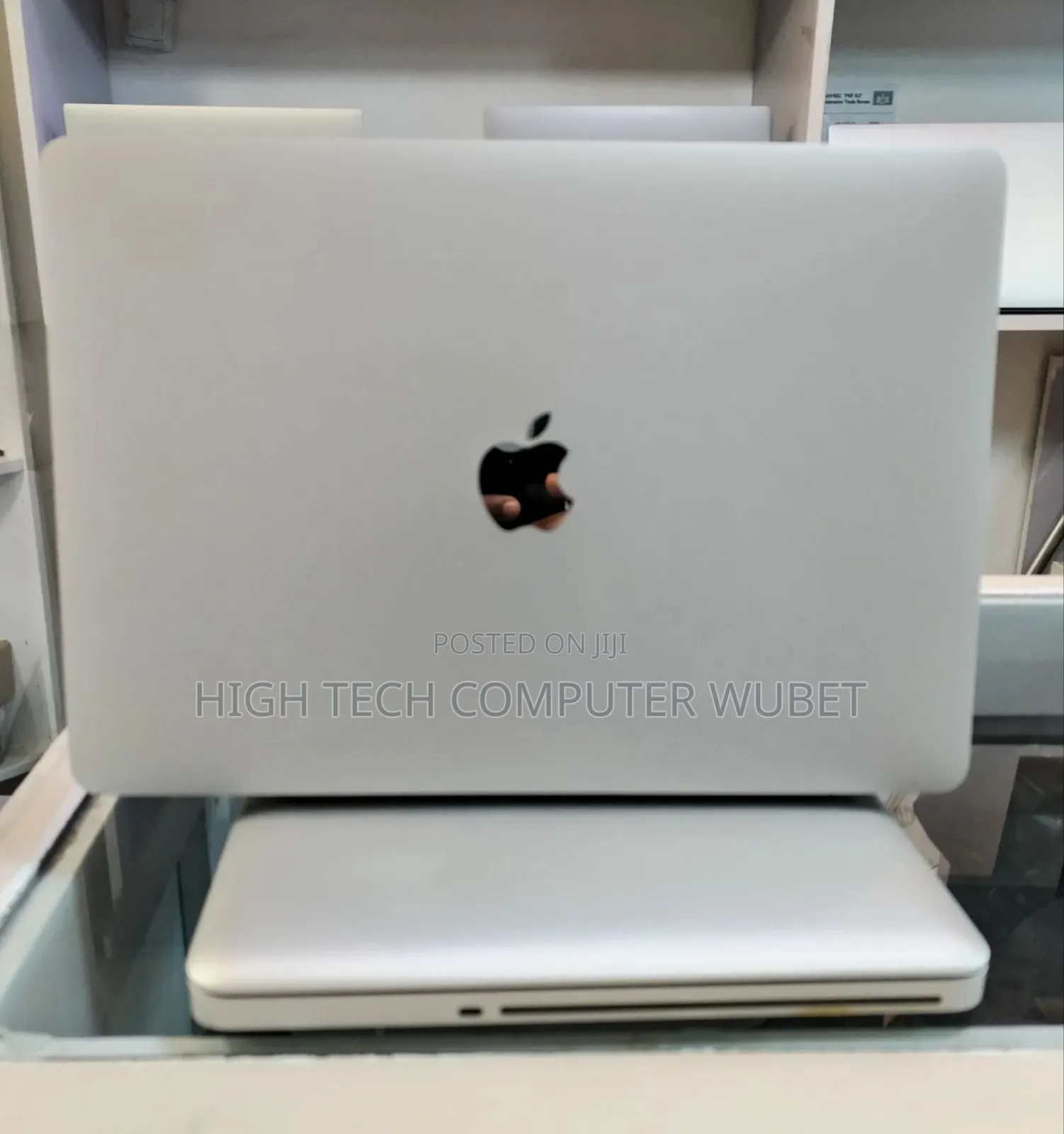 New Laptop Apple MacBook Pro M1 16GB Apple M1 Pro SSD 512GB