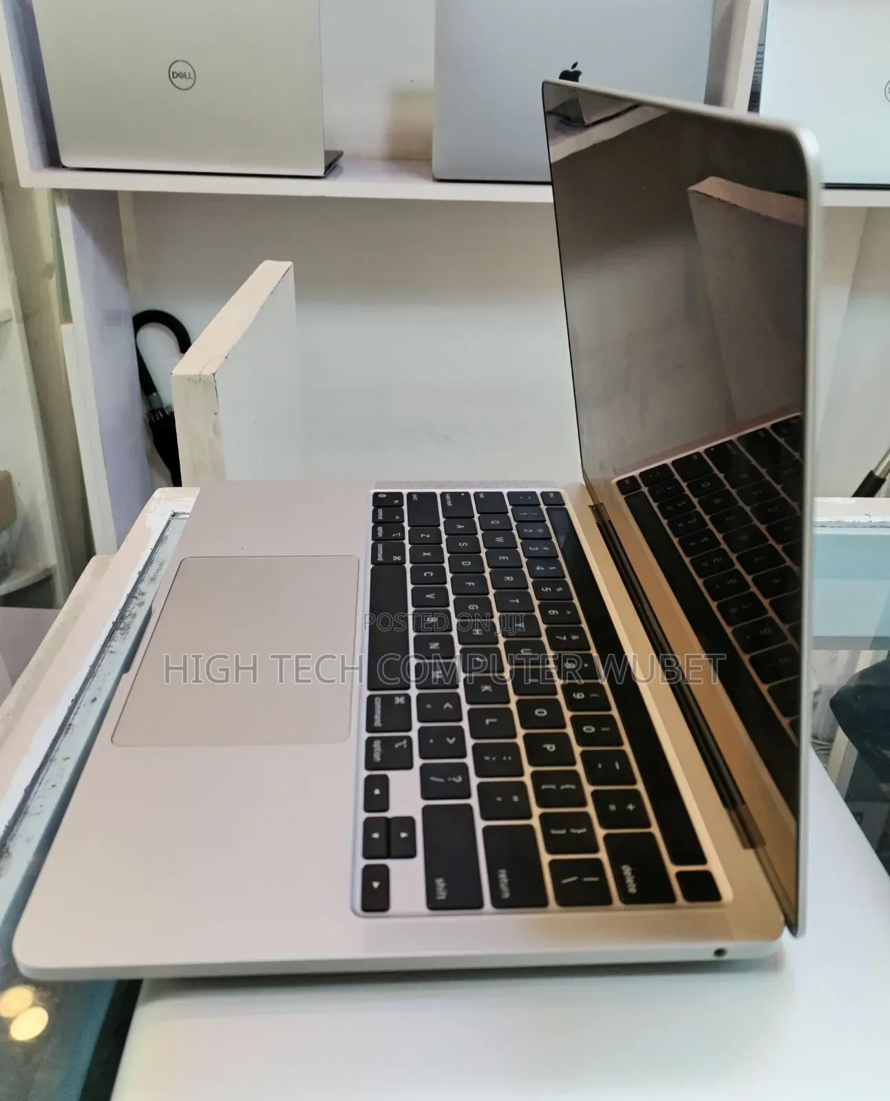 New Laptop Apple MacBook Pro M1 16GB Apple M1 Pro SSD 512GB