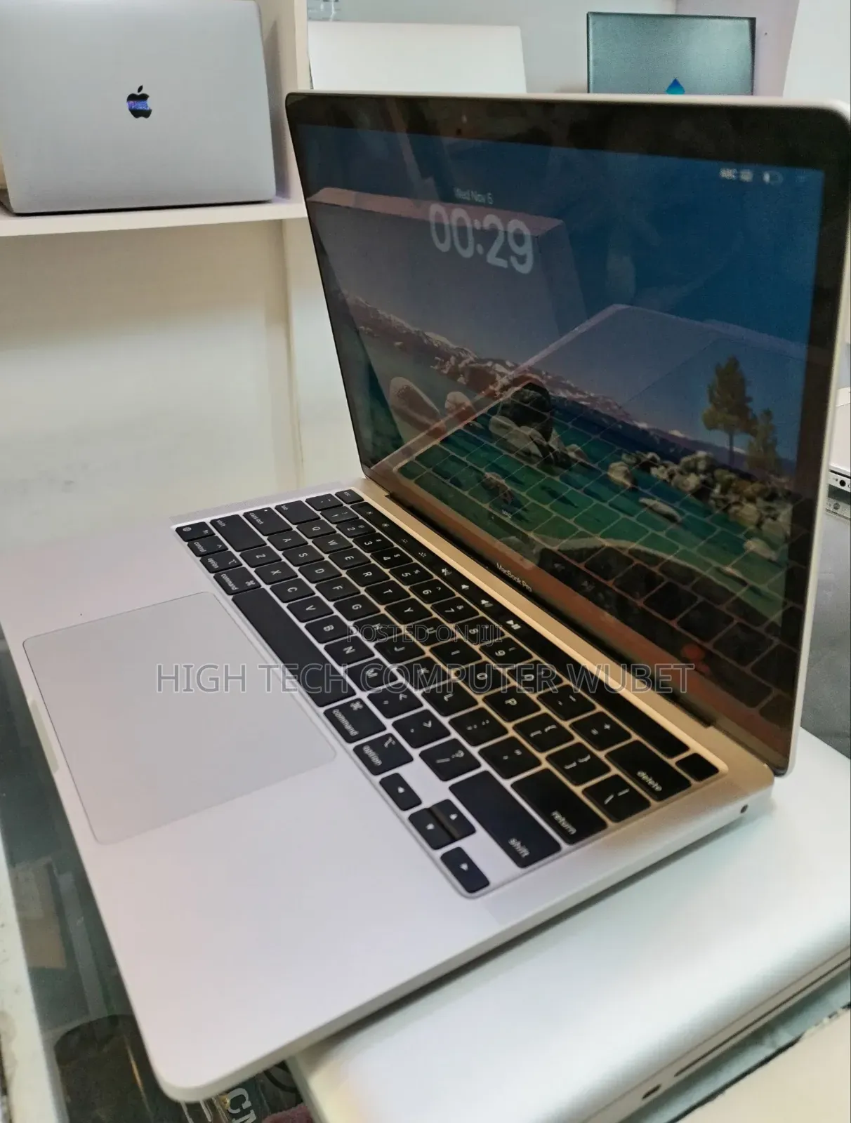 New Laptop Apple MacBook Pro M1 16GB Apple M1 Pro SSD 512GB