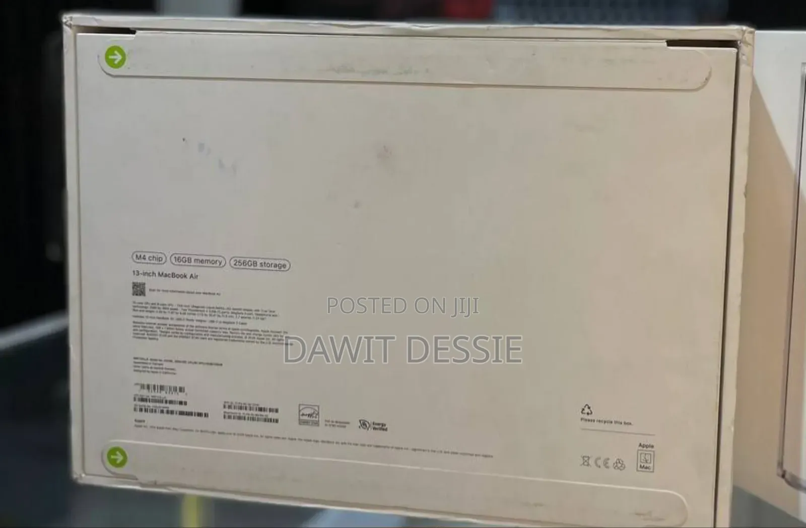 New Laptop Apple MacBook Air 2025 M4 13-Inch 16GB Apple M4 SSD 256GB