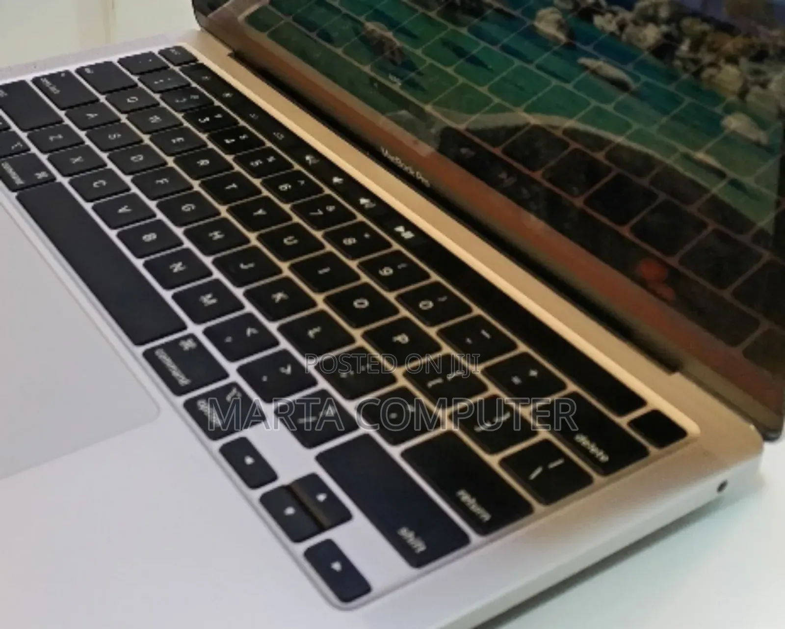 New Laptop Apple MacBook Pro M1 16GB Intel Core I7 SSD 512GB