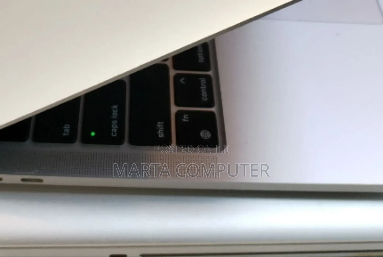 New Laptop Apple MacBook Pro M1 16GB Intel Core I7 SSD 512GB