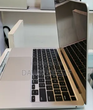 New Laptop Apple MacBook Pro M1 16GB Apple M1 SSD 512GB