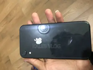 Apple XR 64 GB Black