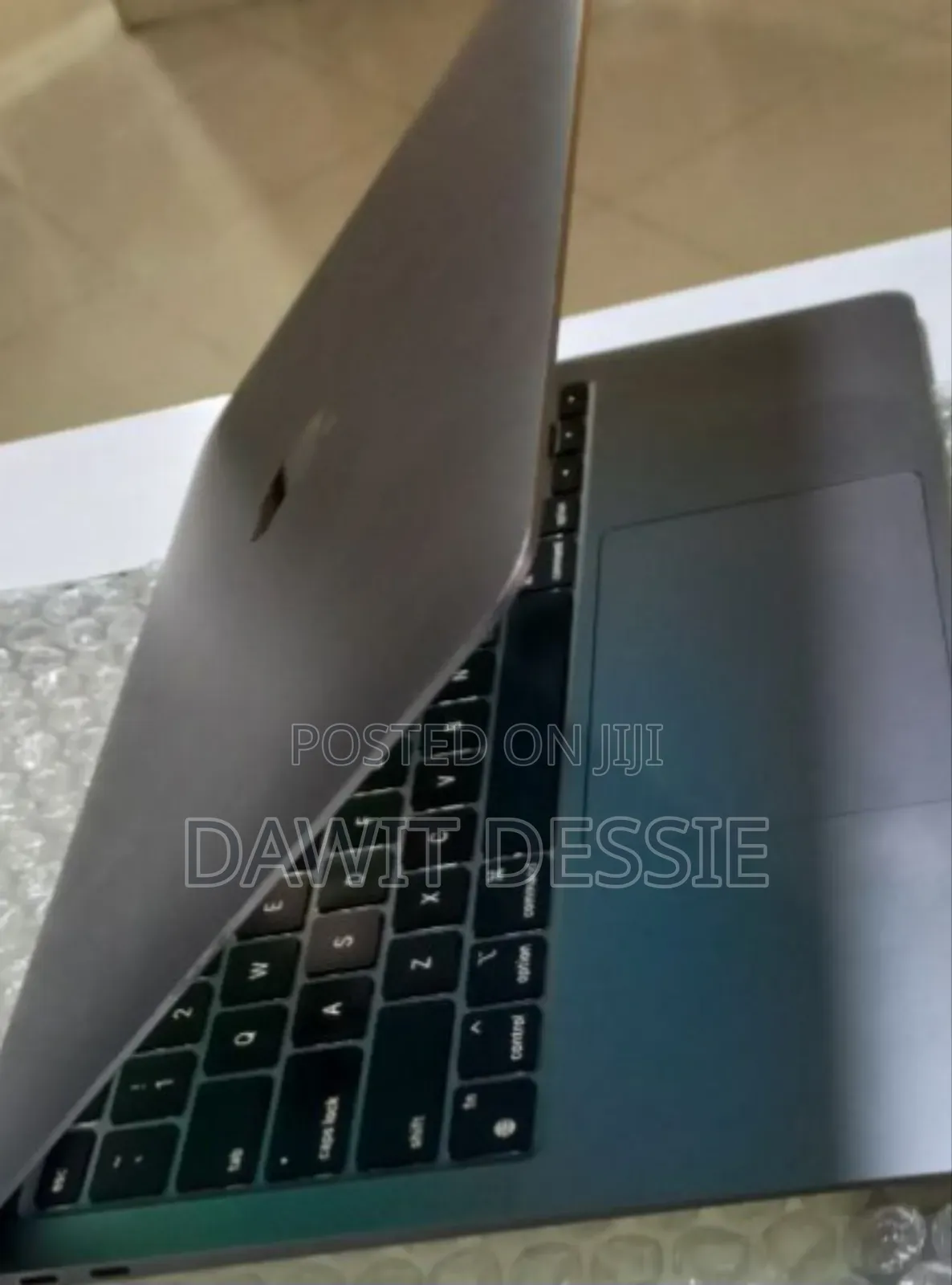 New Laptop Apple MacBook Air 2020 M1 8GB Apple M1 SSD 256GB