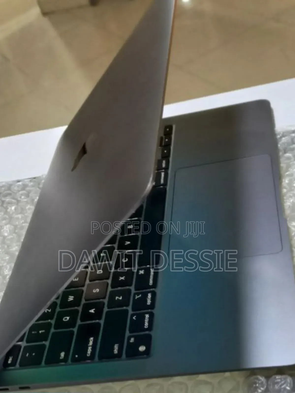 New Laptop Apple MacBook Air 2020 M1 8GB Apple M1 SSD 256GB