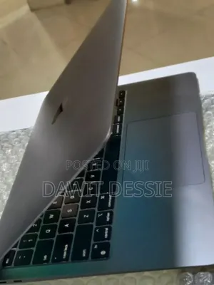 New Laptop Apple MacBook Air 2020 M1 8GB Apple M1 SSD 256GB