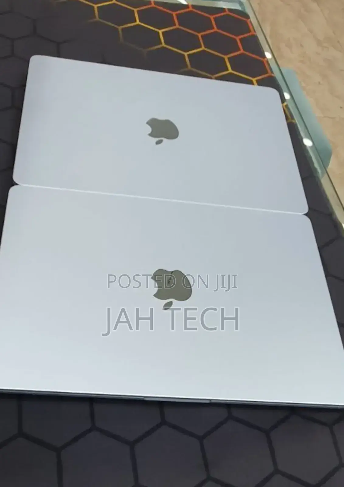 New Laptop Apple MacBook Air 2025 M4 13-Inch 16GB Apple M4 SSD 256GB