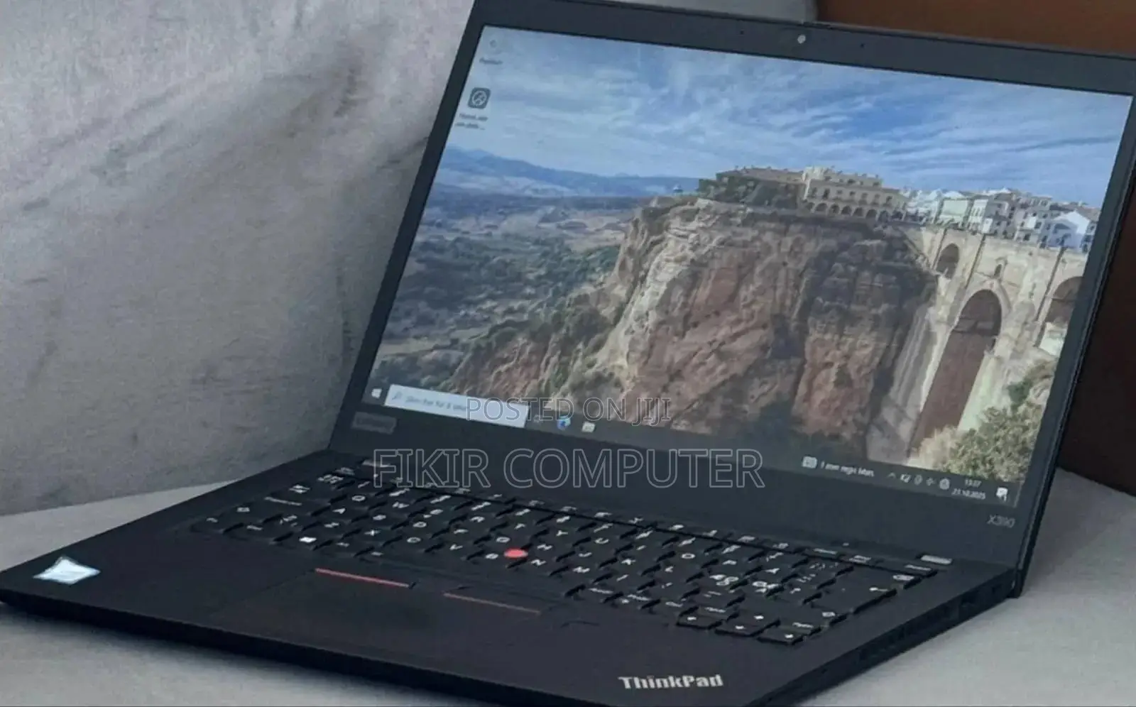 New Laptop Lenovo ThinkPad X390 Yoga 8GB Intel Core I5 SSD 512GB