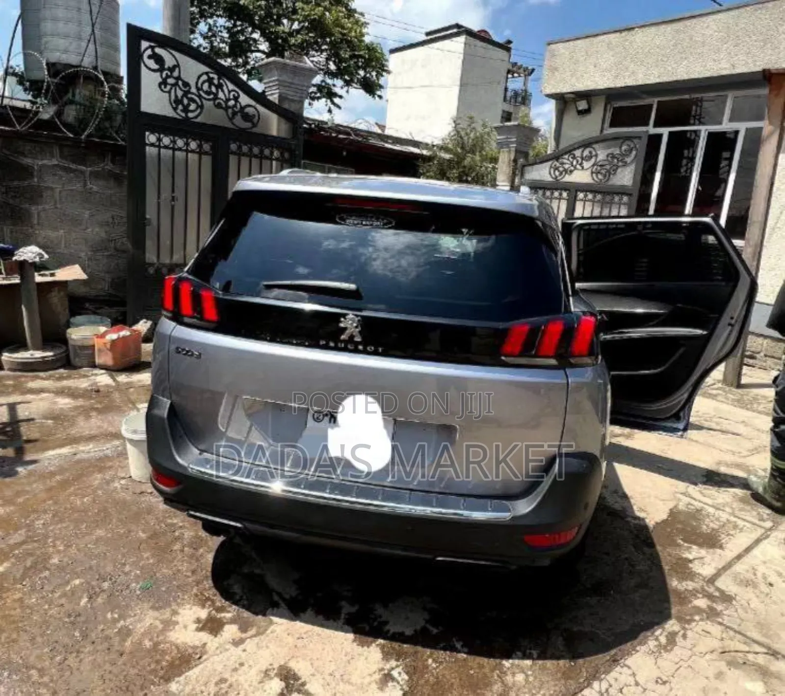 Peugeot 5008 2022 Gray