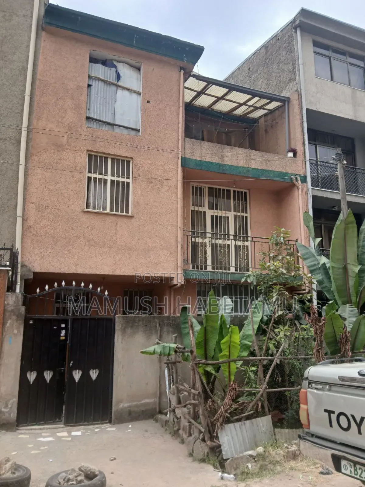 5bdrm House in አዲስ አበባ, Nifas Silk-Lafto for sale
