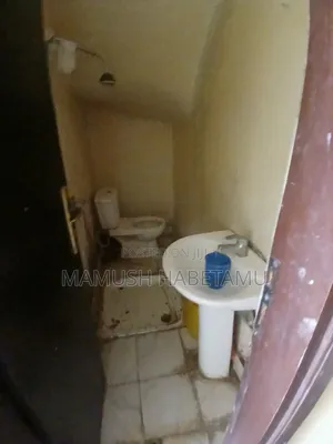 5bdrm House in አዲስ አበባ, Nifas Silk-Lafto for sale