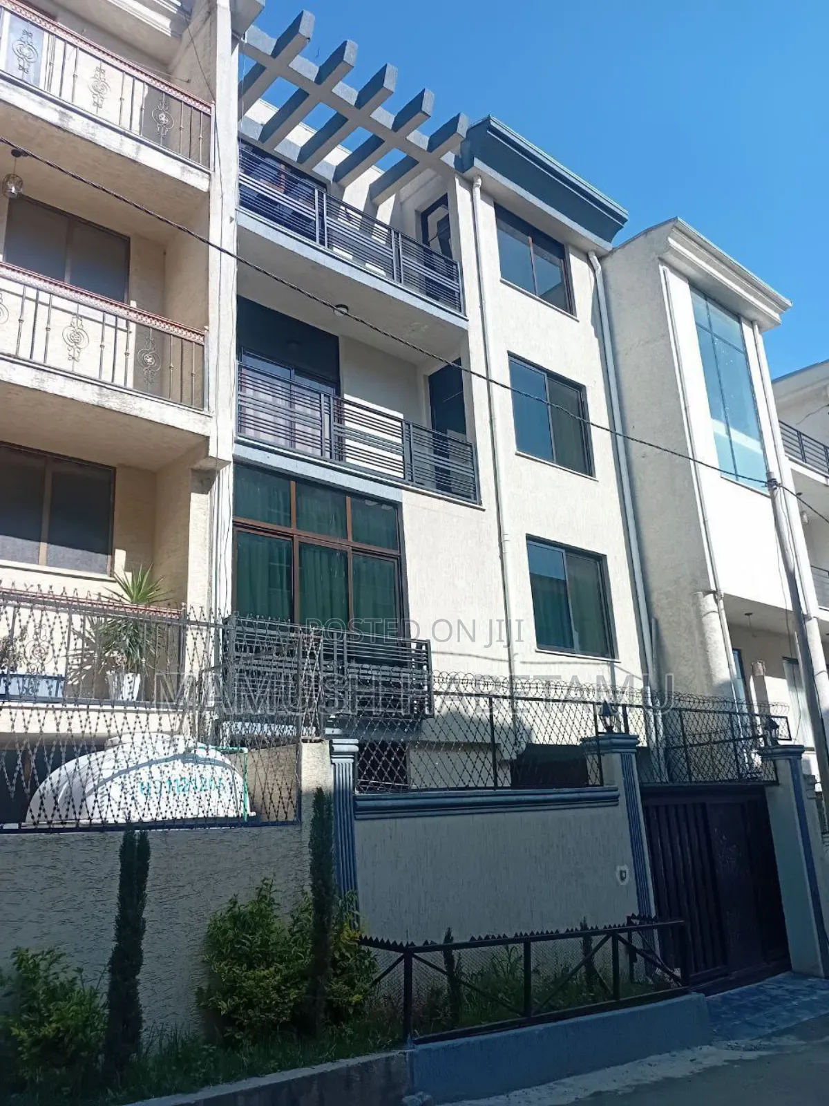Furnished 6bdrm House in አዲስ አበባ, Nifas Silk-Lafto for sale