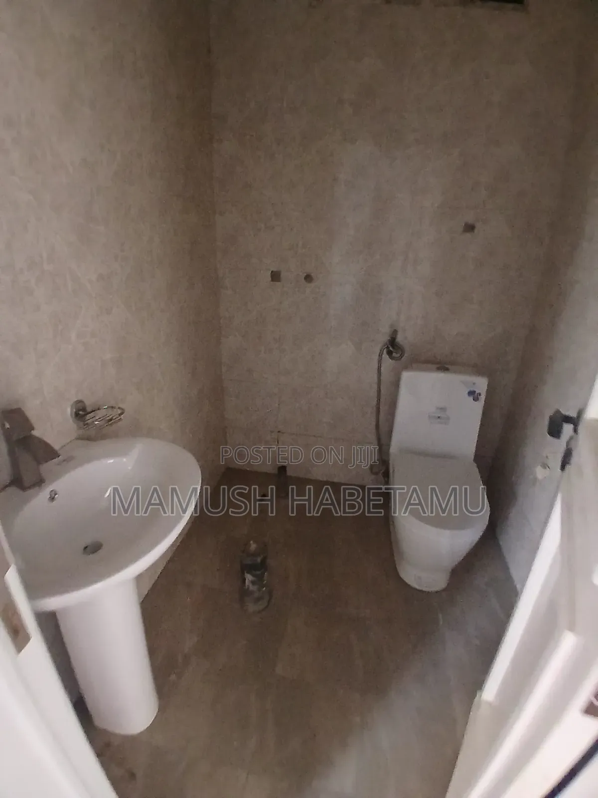 Furnished 6bdrm House in አዲስ አበባ, Nifas Silk-Lafto for sale