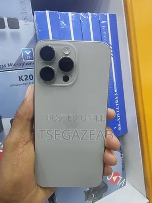 Photo - Apple iPhone 15 Pro Max 256 GB Gray