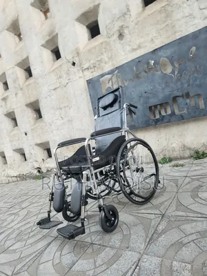 Photo - Foldae Walker了當brand New All in One Yuwell Wheelchair弼你whelchair Top