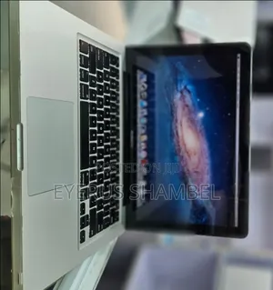 New Laptop Apple MacBook Pro 4GB Intel Core I7 HDD 500GB