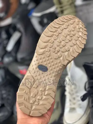 Under Armour Light Weight Shoe Mens