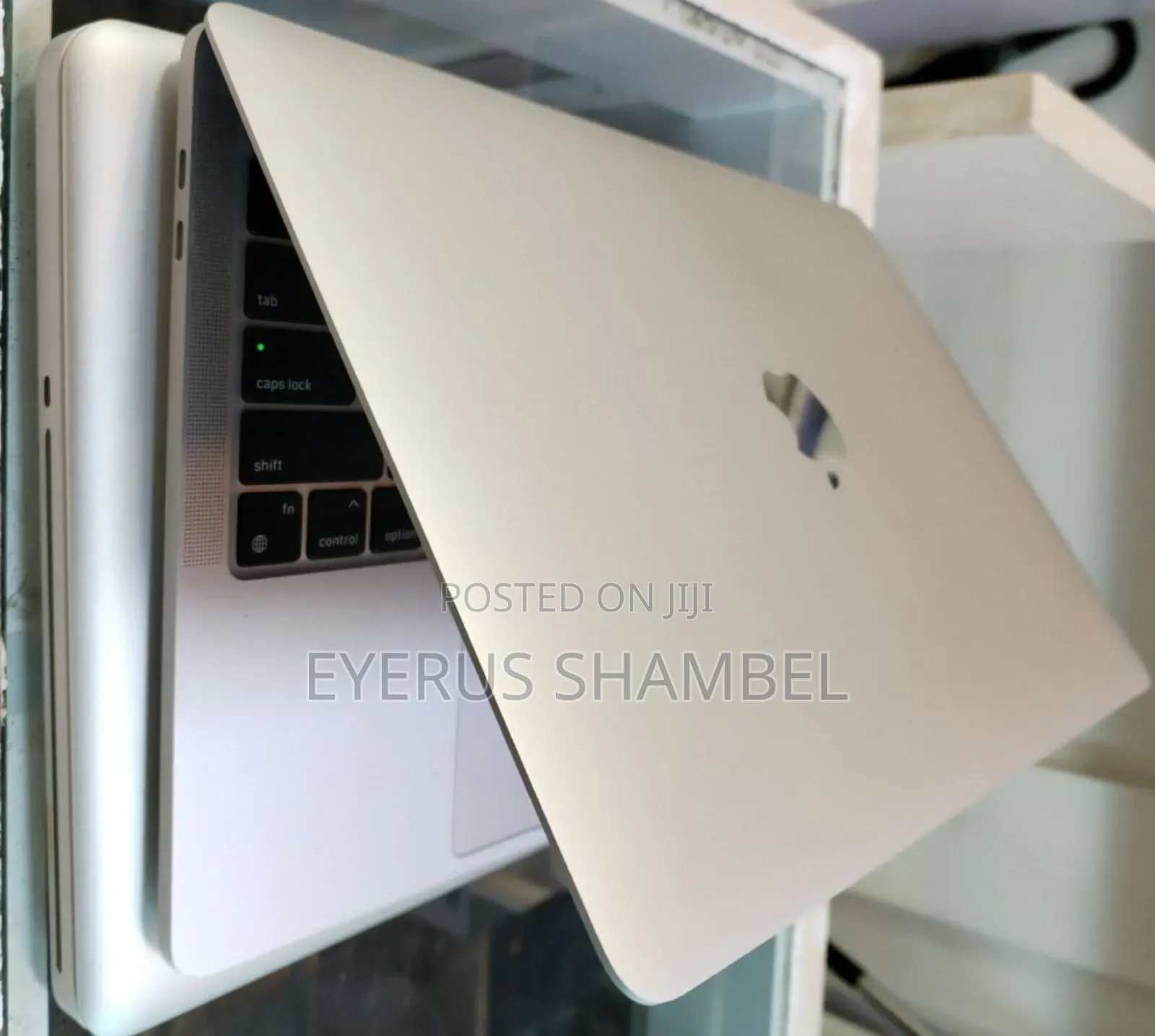 New Laptop Apple MacBook Pro M1 16GB Apple M1 Pro SSD 512GB