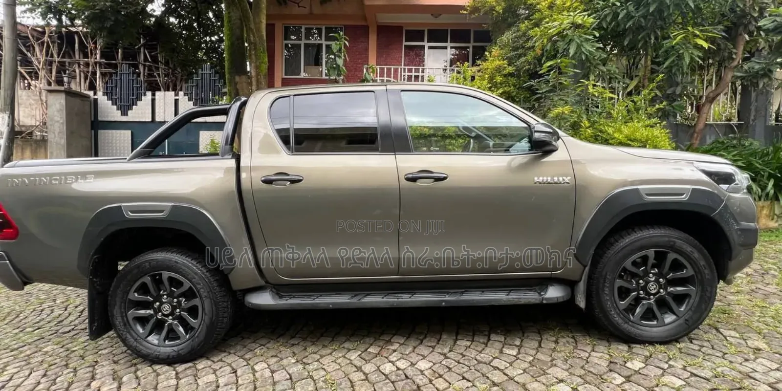 Toyota Hilux 2021 Blue