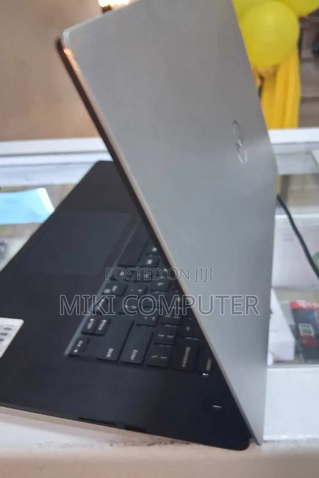 New Laptop Dell Precision 5540 16GB Intel Core I7 SSD 512GB