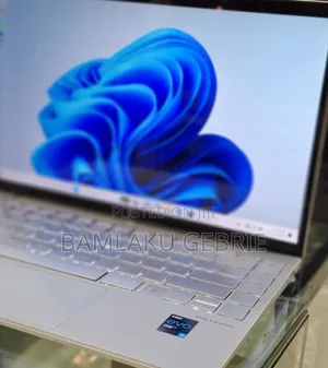 New Laptop HP Envy Pro 16GB Intel Core I7 SSD 512GB