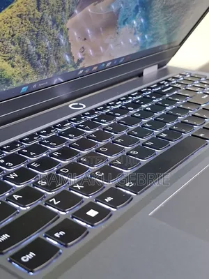 New Laptop Lenovo LOQ 15ARP9 16GB AMD Ryzen 7 SSD 1T