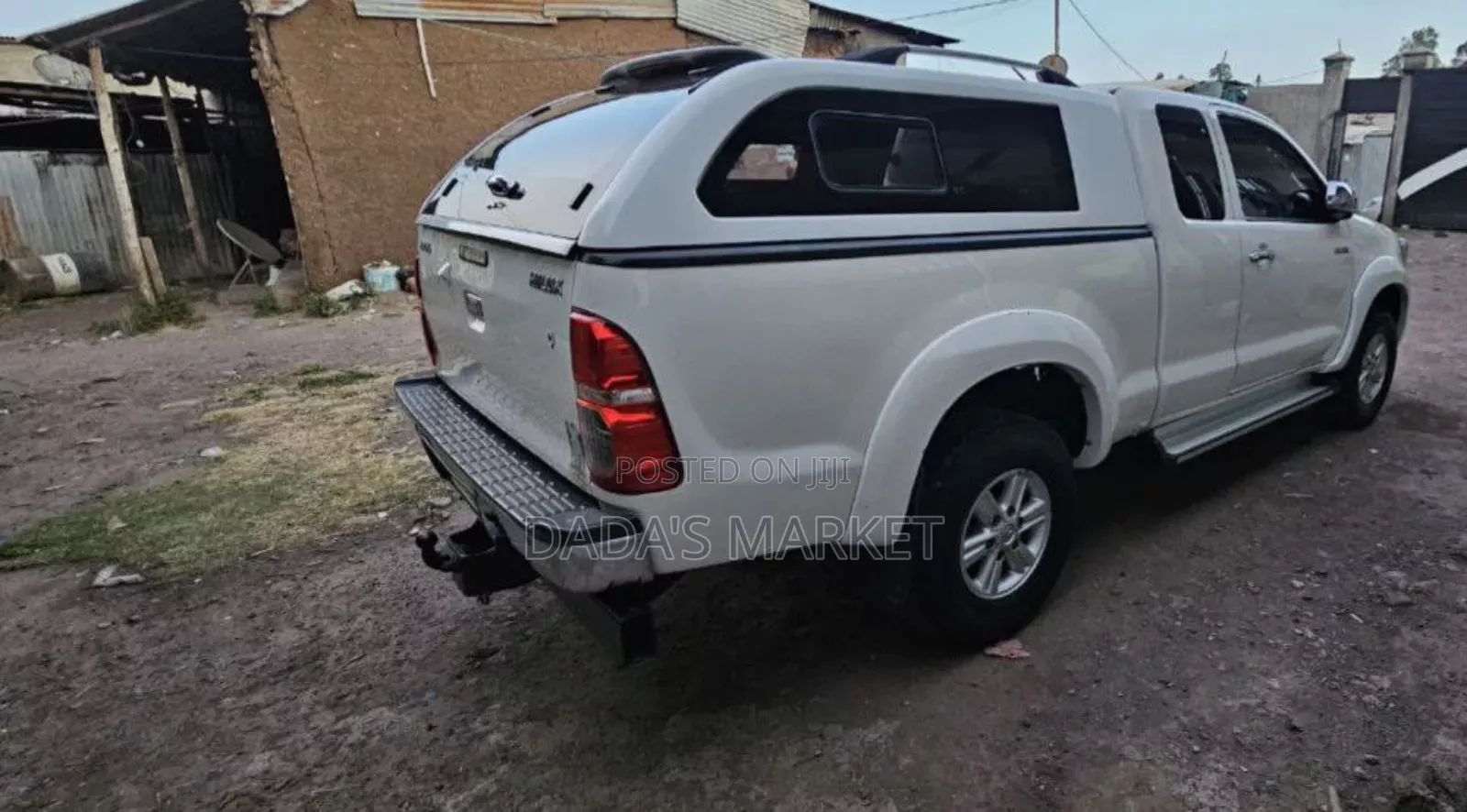 Toyota Hilux 2012 White
