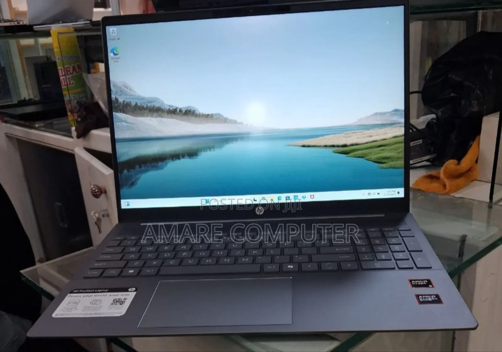 New Laptop HP Pavilion 15 8GB AMD Ryzen 5 SSD 512GB