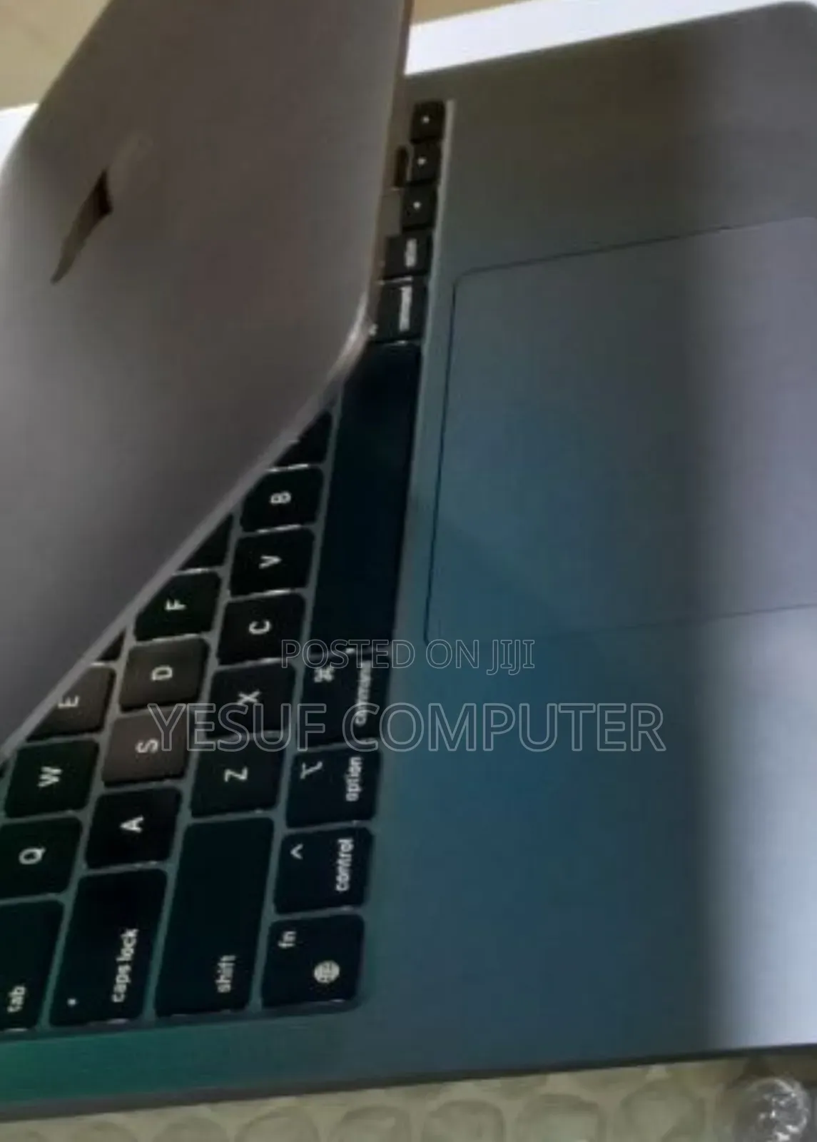 New Laptop Apple MacBook Air 2020 M1 8GB Apple M1 SSD 256GB