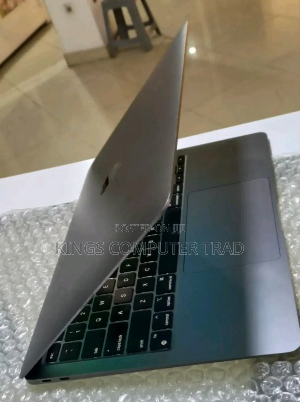 New Laptop Apple MacBook Air 2020 M1 8GB Apple M1 SSD 256GB