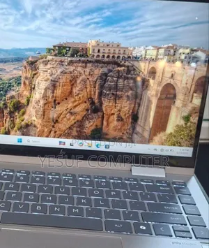 New Laptop HP Envy X360 8GB Intel Core 5 SSD 512GB
